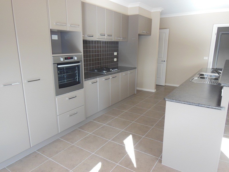 19 Londonderry Way, Epsom VIC 3551