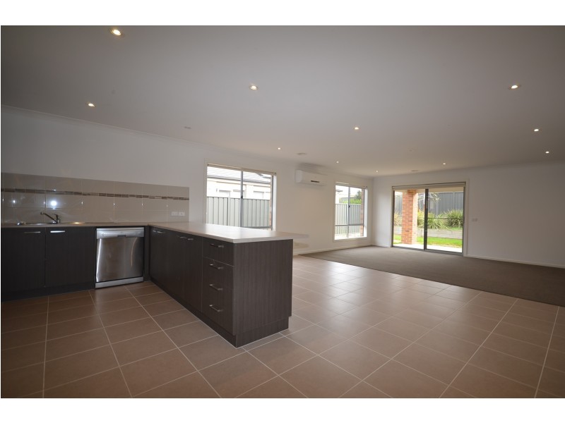 187 Jobs Gully Road, Eaglehawk VIC 3556