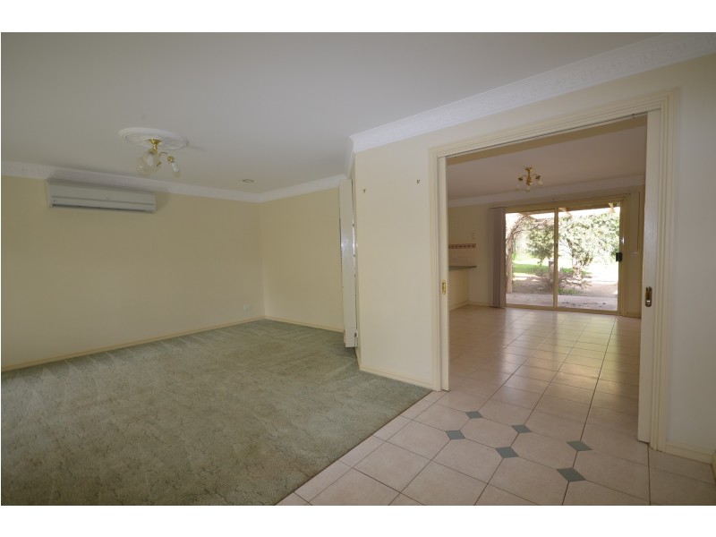 7 Oasis Gardens, Spring Gully VIC 3550