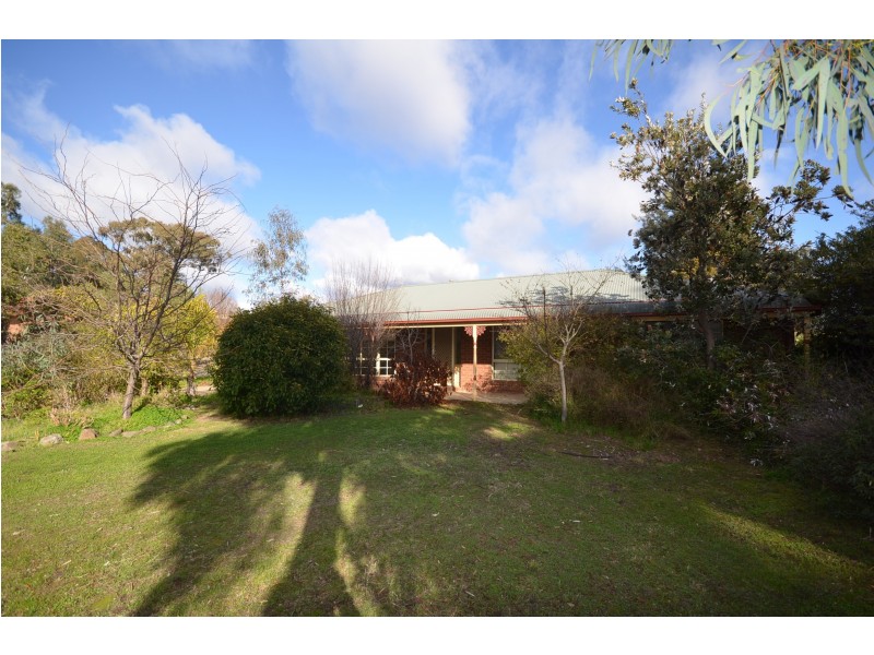 7 Oasis Gardens, Spring Gully VIC 3550