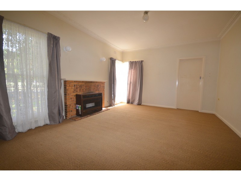 31 College Crescent, Flora Hill VIC 3550