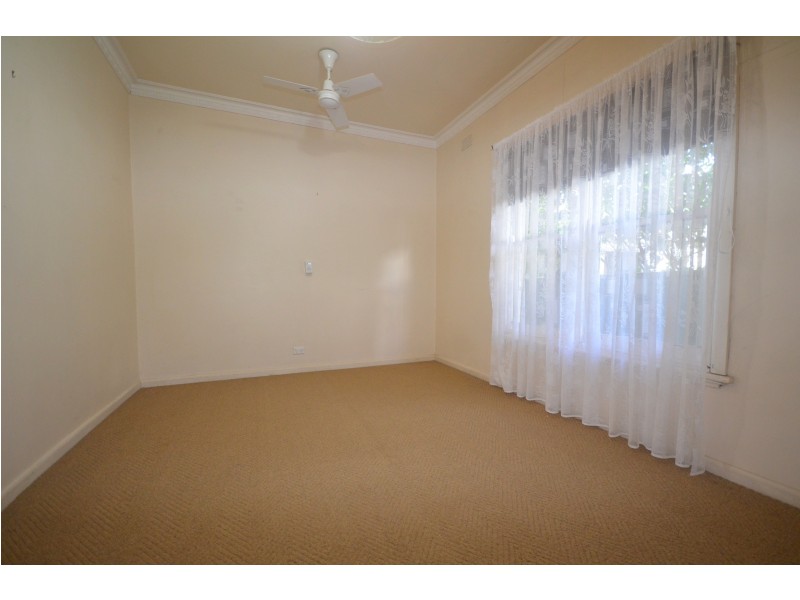 31 College Crescent, Flora Hill VIC 3550