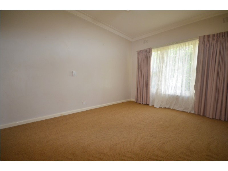 31 College Crescent, Flora Hill VIC 3550