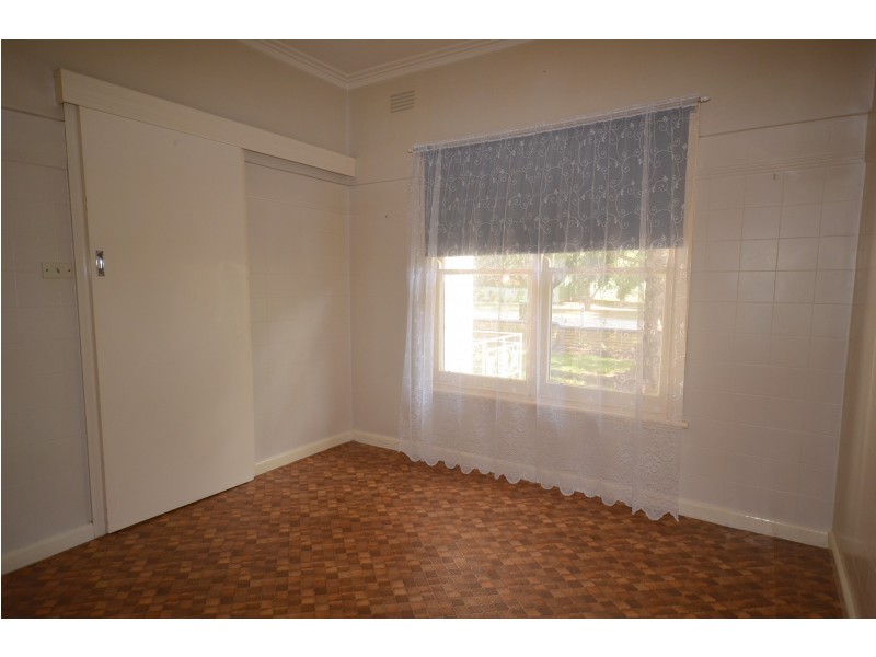 31 College Crescent, Flora Hill VIC 3550