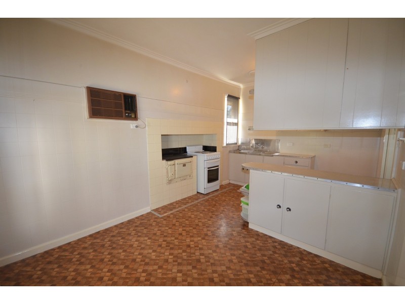 31 College Crescent, Flora Hill VIC 3550