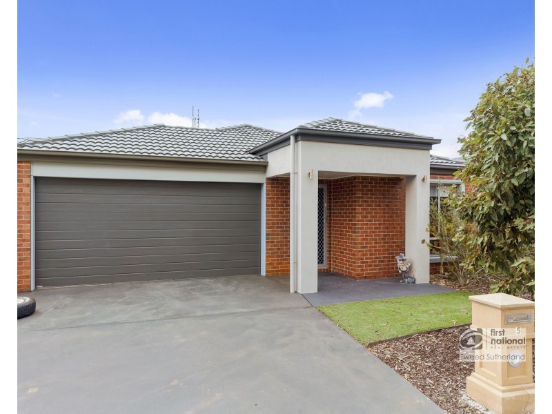 5 Eaglewood Way, California Gully VIC 3556