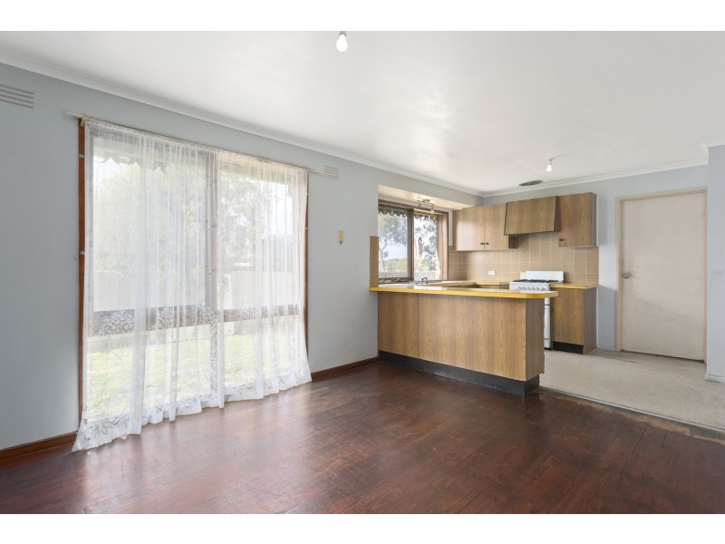 17 Mockridge Drive, Kangaroo Flat VIC 3555