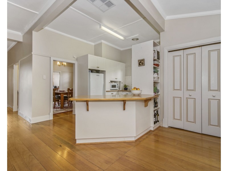 2 Echuca street, Quarry Hill VIC 3550