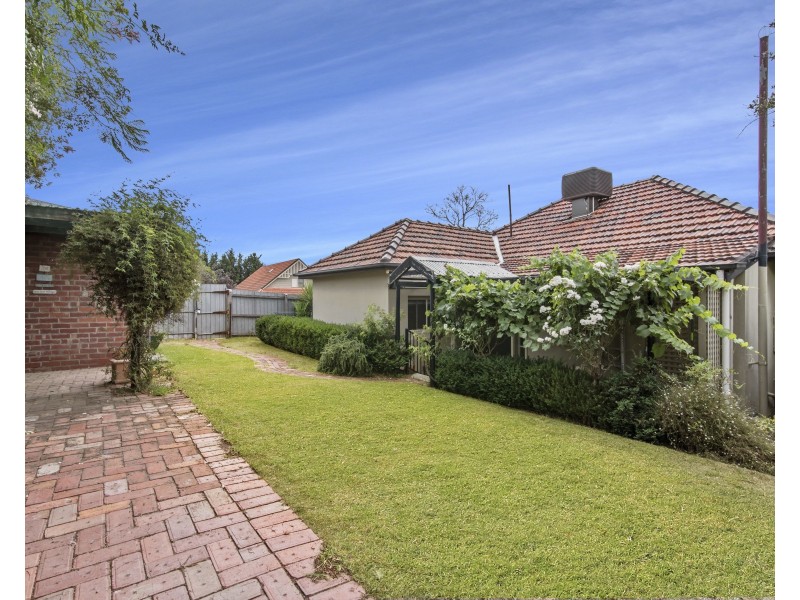 2 Echuca street, Quarry Hill VIC 3550