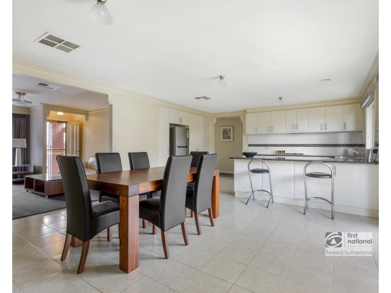 50 Carolyn Way, Maiden Gully VIC 3551