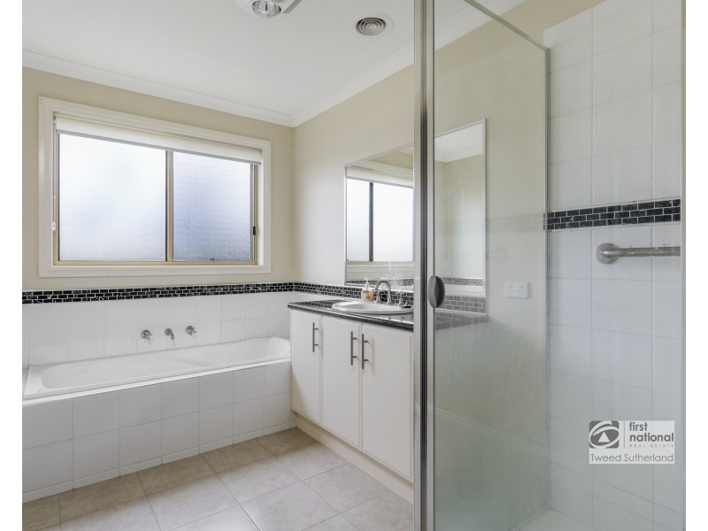 50 Carolyn Way, Maiden Gully VIC 3551