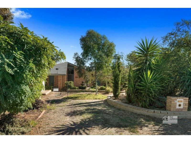 105 Harley Street, Strathdale VIC 3550