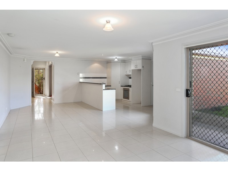 5 Jade Court, Kangaroo Flat VIC 3555