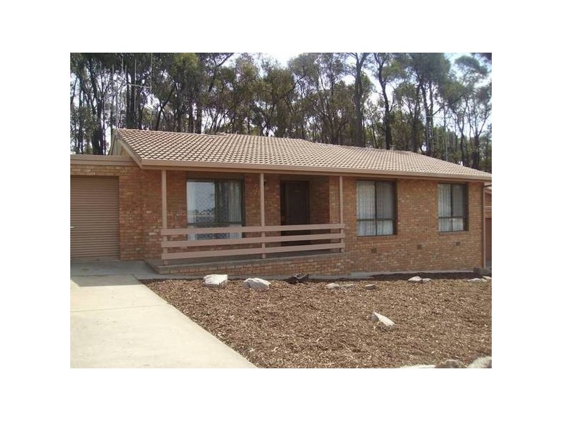 2/126 Edwards Road, Strathdale VIC 3550