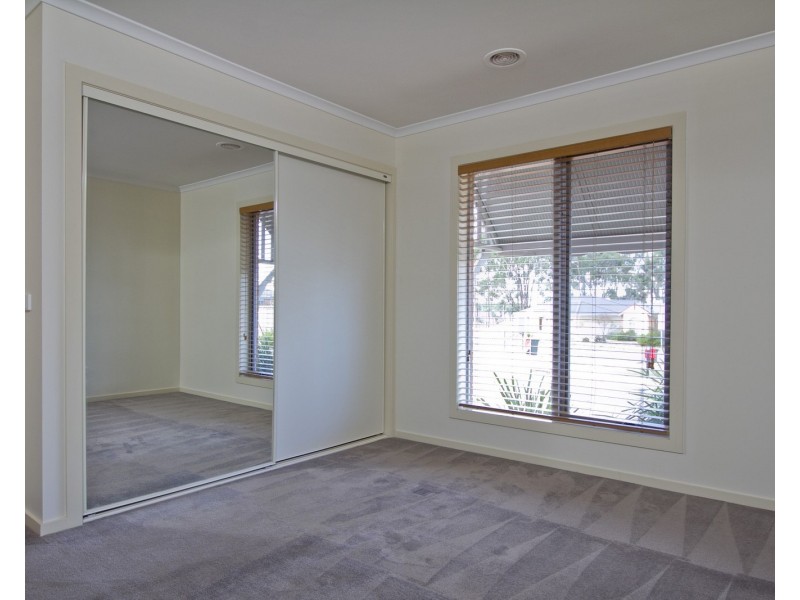 6 Mias Way, Epsom VIC 3551