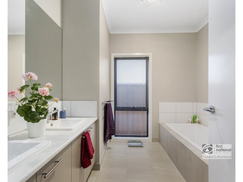 1/112a Osborne Street, Spring Gully VIC 3550