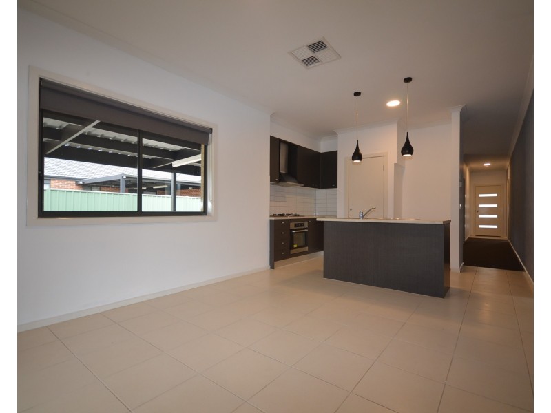 2 Deharl Court, Ascot VIC 3551