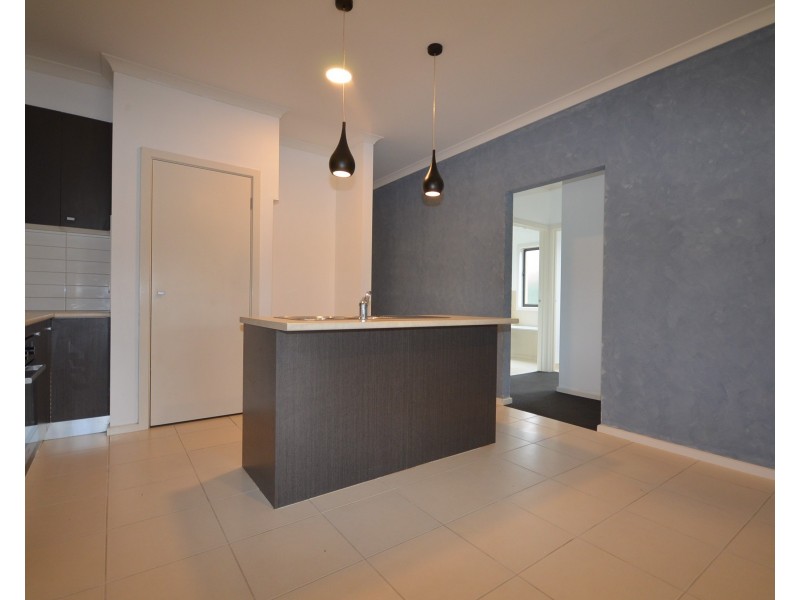 2 Deharl Court, Ascot VIC 3551