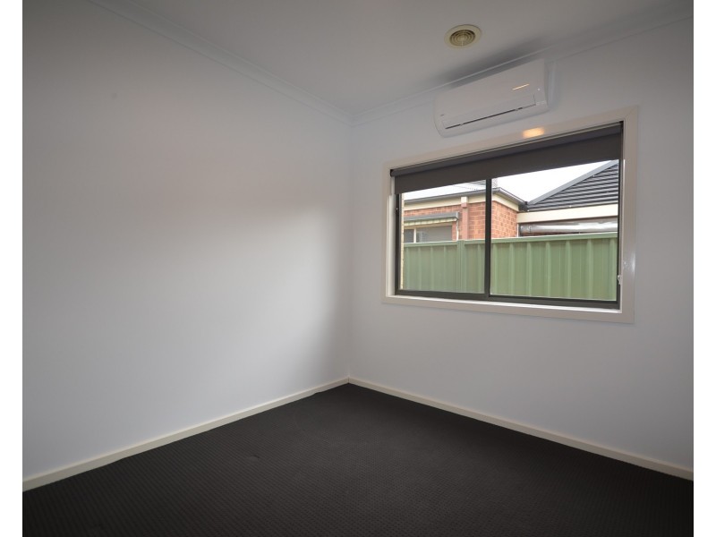 2 Deharl Court, Ascot VIC 3551