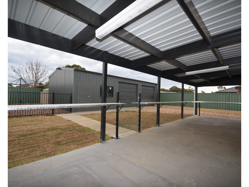 2 Deharl Court, Ascot VIC 3551