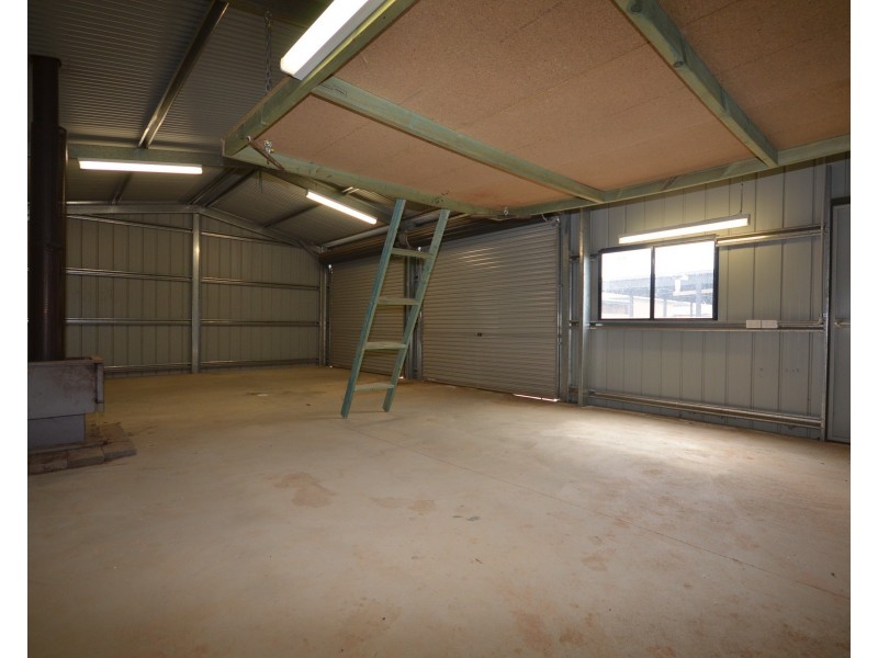 2 Deharl Court, Ascot VIC 3551