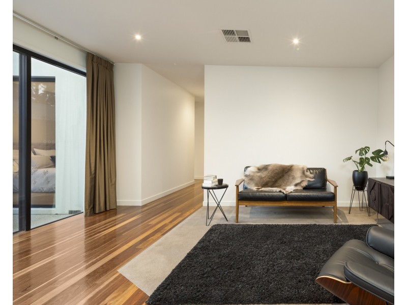 1/27 Cousins Street, Strathdale VIC 3550