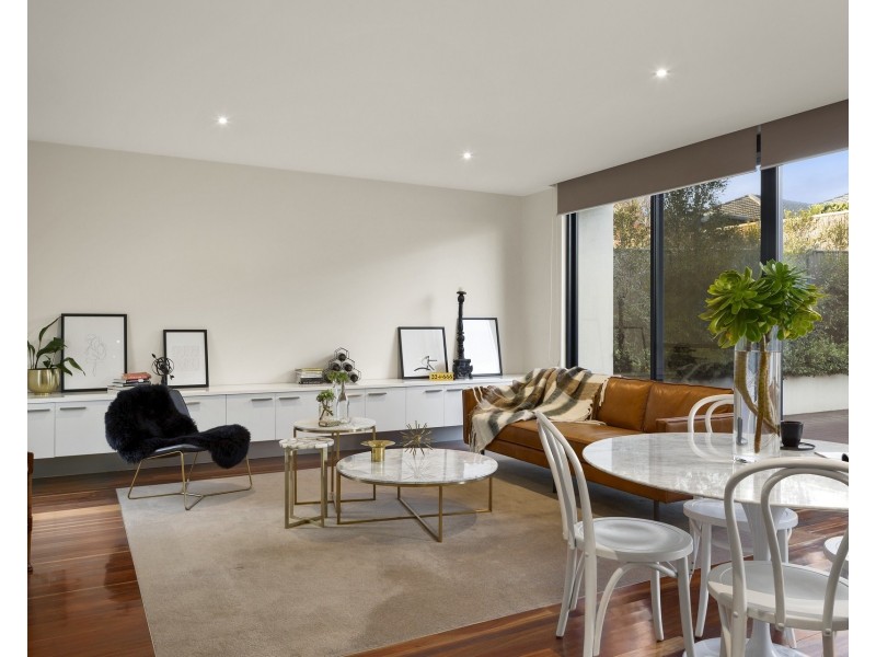 1/27 Cousins Street, Strathdale VIC 3550