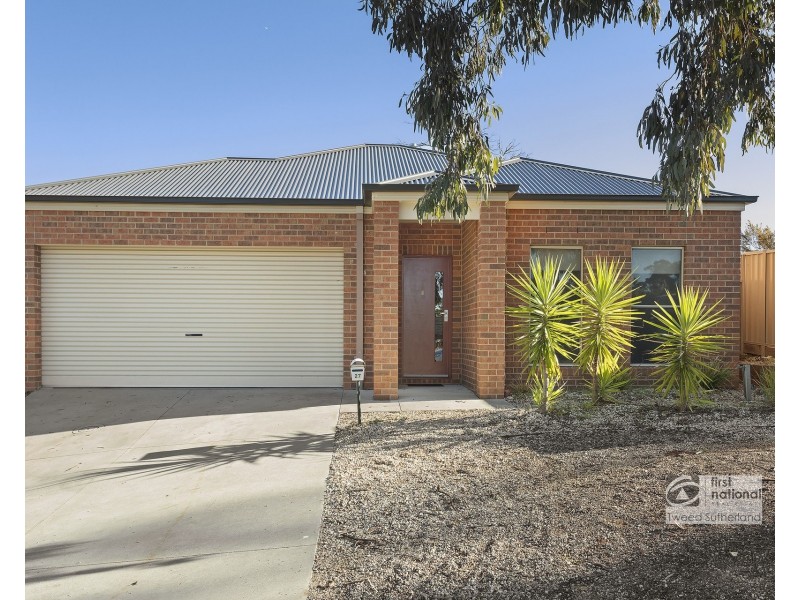 27 Elwood Drive, Golden Square VIC 3555