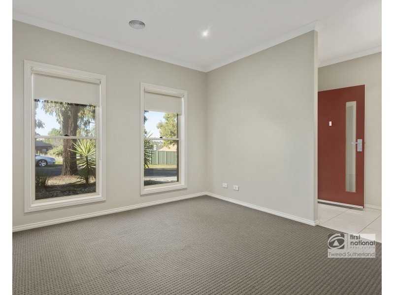 27 Elwood Drive, Golden Square VIC 3555