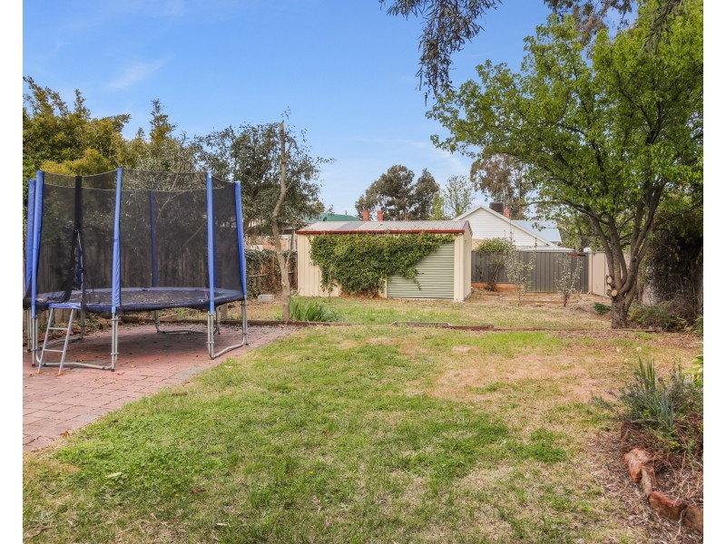 51 Carpenter Street, Quarry Hill VIC 3550