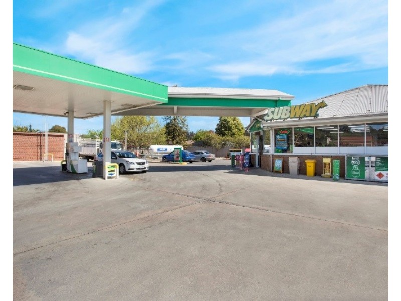 172 High Street, Kangaroo Flat VIC 3555