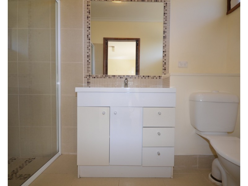 2 Herbert Avenue, Kennington VIC 3550