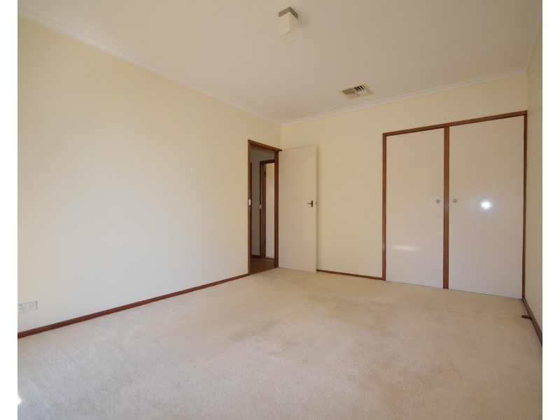 2 Herbert Avenue, Kennington VIC 3550