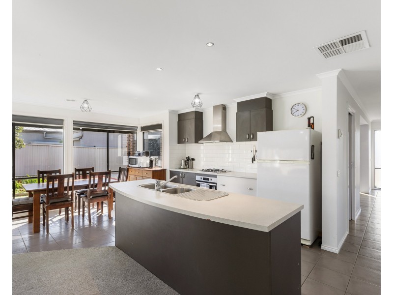 33 Ambrosia Rise, Epsom VIC 3551