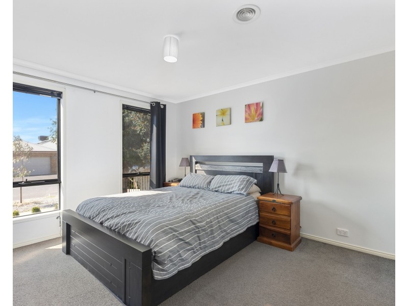 33 Ambrosia Rise, Epsom VIC 3551