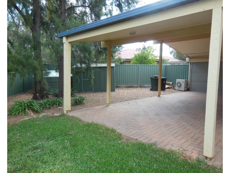 9 Oxford Terrace, Strathdale VIC 3550