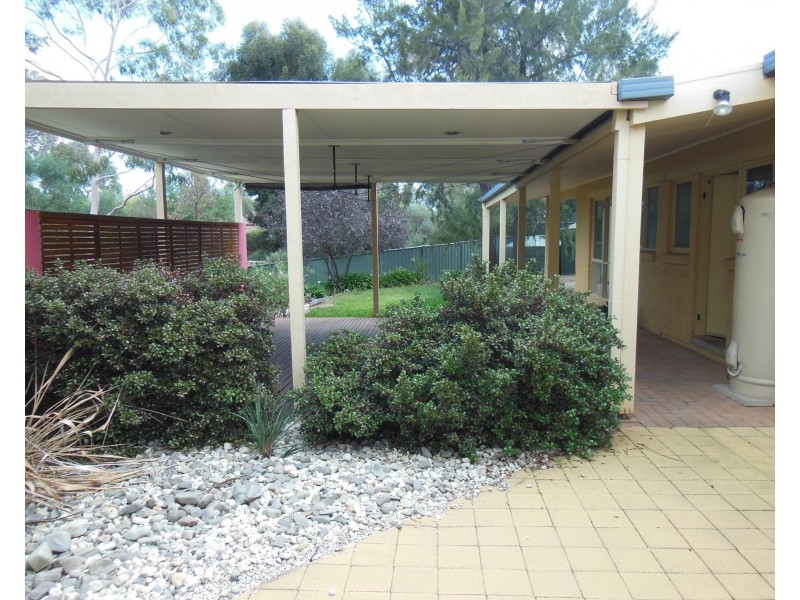 9 Oxford Terrace, Strathdale VIC 3550