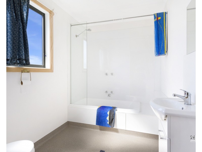 25 Philpot Street, Long Gully VIC 3550