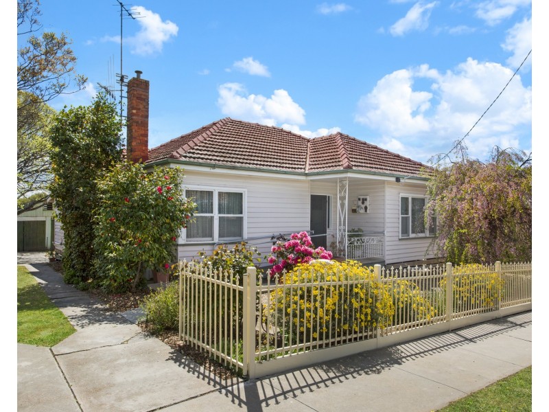 12 Weatherall Street, California Gully VIC 3556