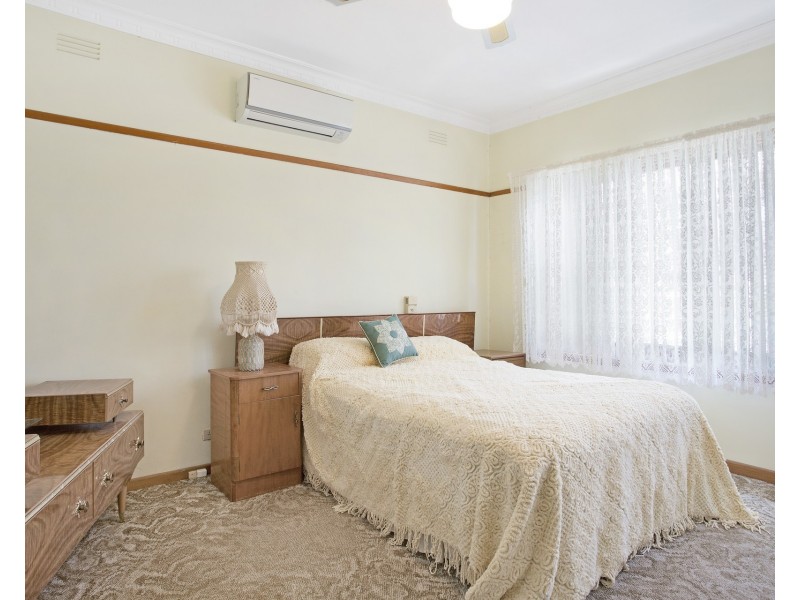 12 Weatherall Street, California Gully VIC 3556