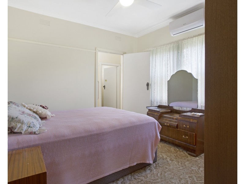 12 Weatherall Street, California Gully VIC 3556