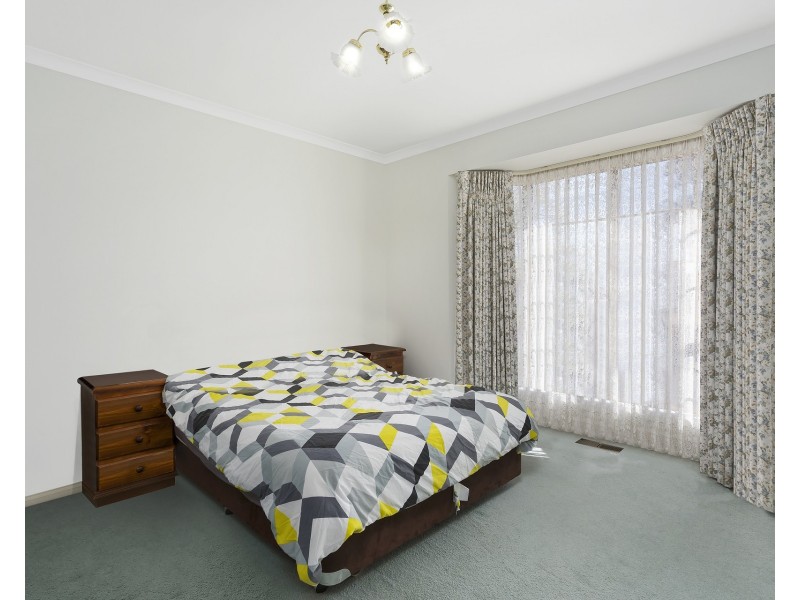 1/100 St Aidans Road, Kennington VIC 3550