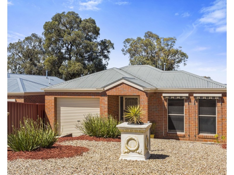 3B Kinrap Street, Kangaroo Flat VIC 3555