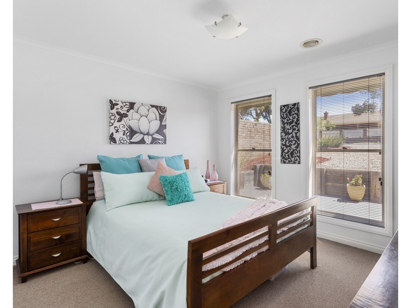 3B Kinrap Street, Kangaroo Flat VIC 3555