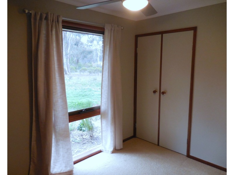 6 Nation Court, Ascot VIC 3551