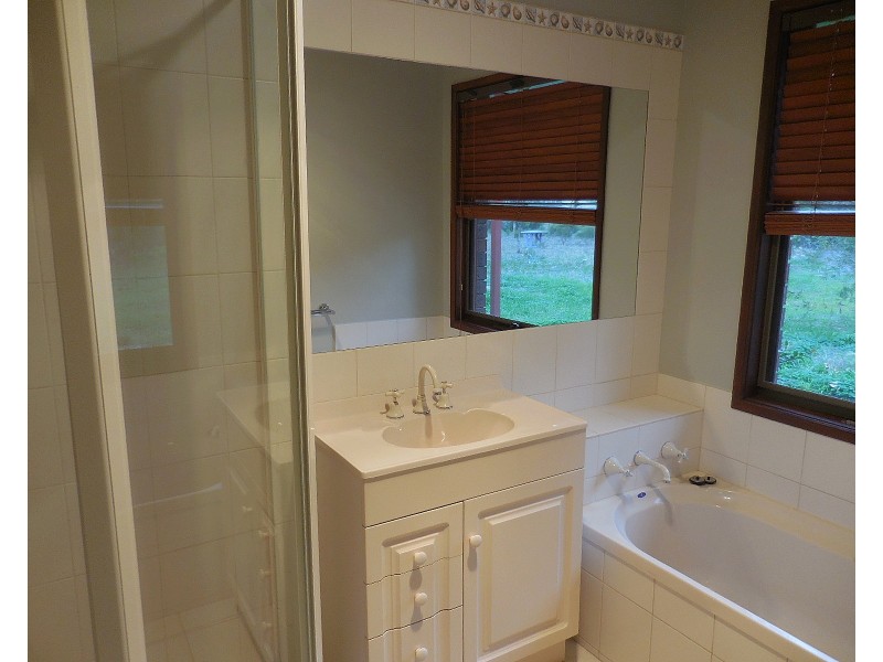 6 Nation Court, Ascot VIC 3551