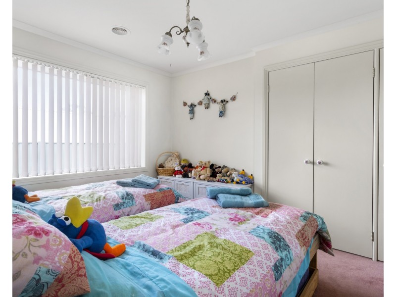 10 Alpina Place, Kangaroo Flat VIC 3555