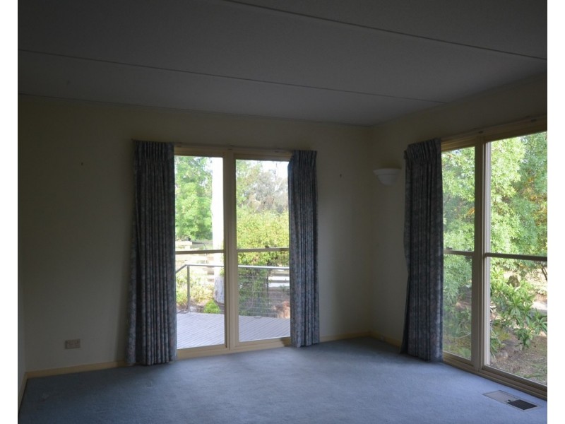 63 Lawson street, Spring Gully VIC 3550