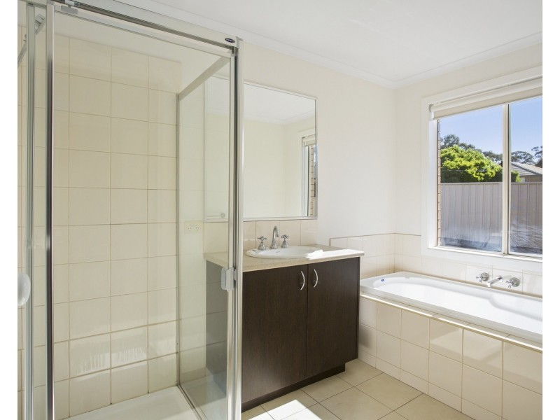 6 Peacock Drive, Epsom VIC 3551
