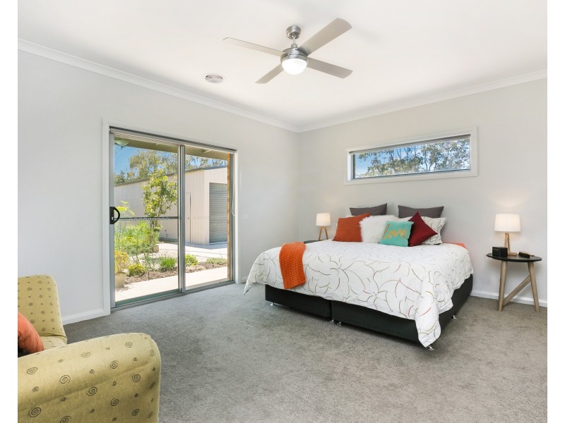 4 Airey Street, Huntly VIC 3551